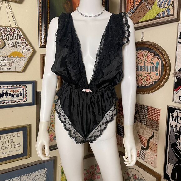 80s Vintage Lily Of France Black Nylon Deep V Teddy Jumper with Lace Trim Size M - Picture 4 of 7